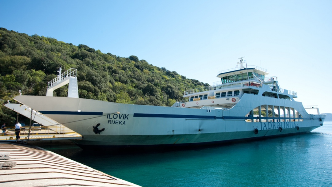 Otok Krk - Trajektna luka Valbiska