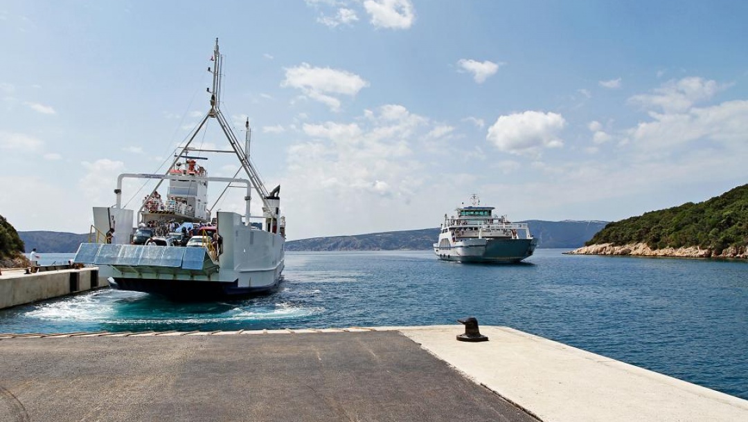 Otok Krk - Trajektna luka Valbiska